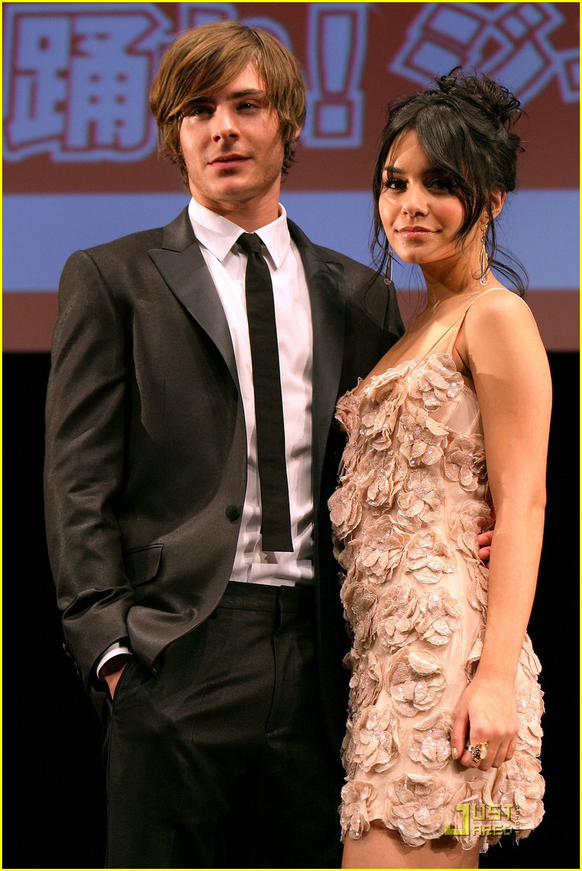 zac-efron-vanessa-hudgens-japan-premiere-06.jpg